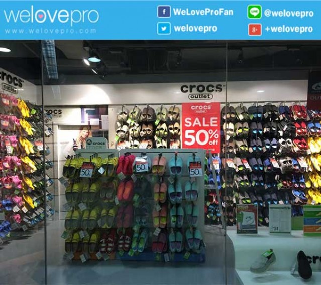 โปรโมชั่น Crocs Outlet Sale รองเท้าครอคส์ลดกระหน่ำ 70% (พย.58)